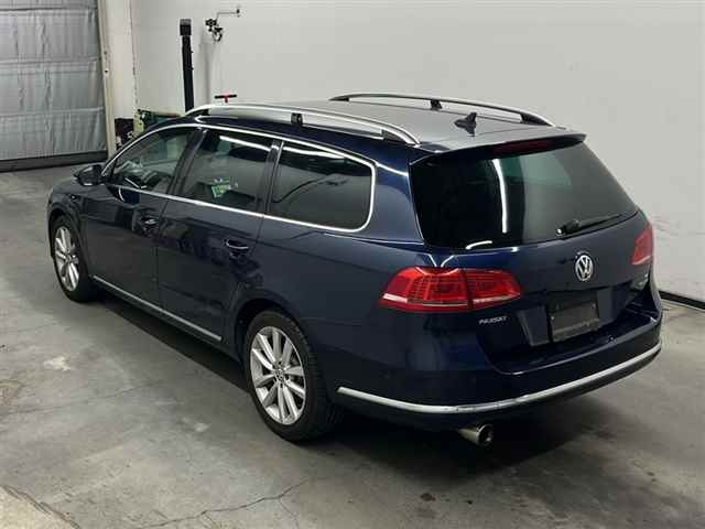 VOLKSWAGEN PASSAT VARIANT 2014