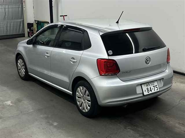 VOLKSWAGEN POLO 2011