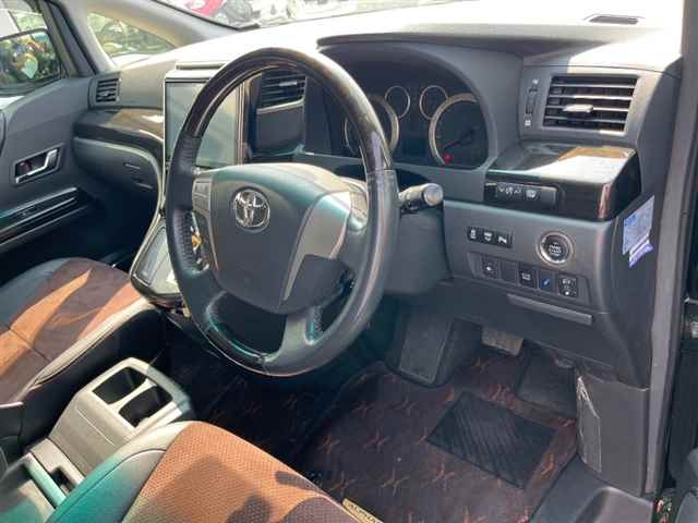 TOYOTA ALPHARD 2014