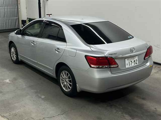 TOYOTA PREMIO 2017