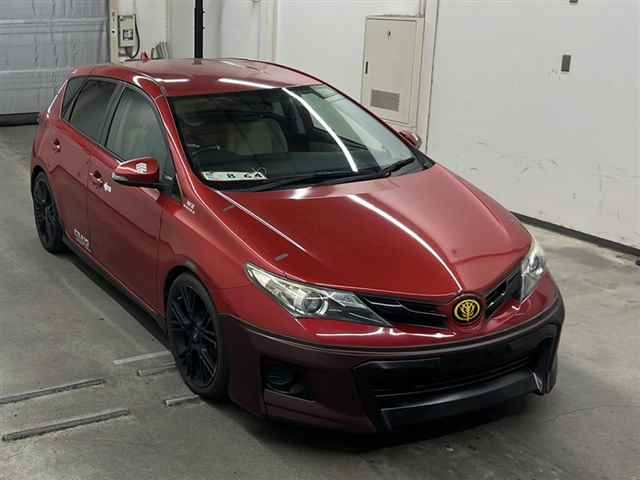 TOYOTA AURIS 2012