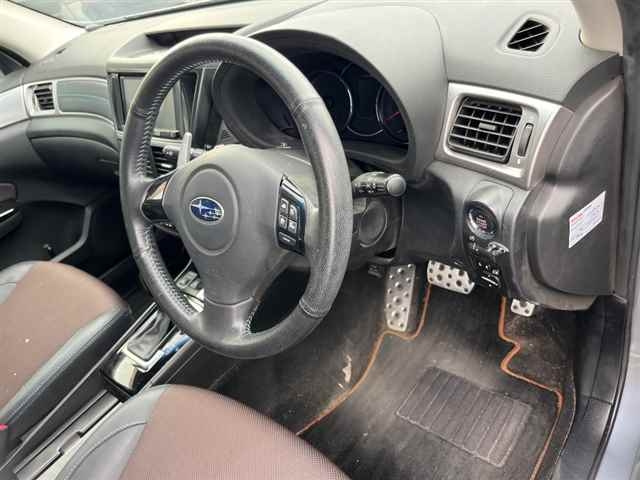 SUBARU EXIGA 2016