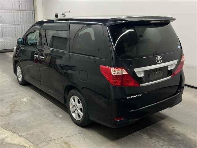 TOYOTA ALPHARD 2010