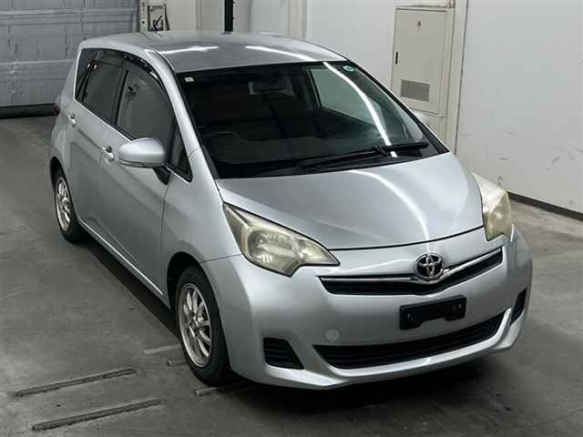 TOYOTA RACTIS 2011