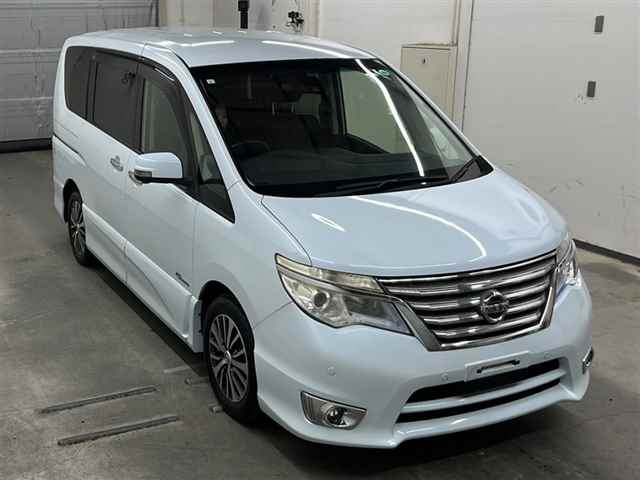 NISSAN SERENA 2015