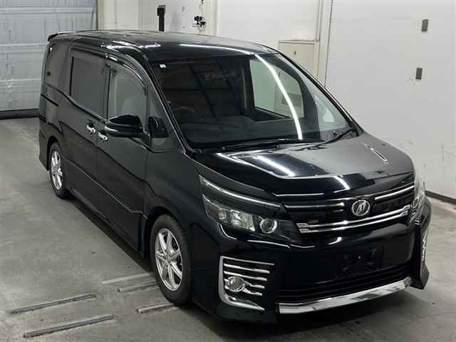 TOYOTA VOXY 2014