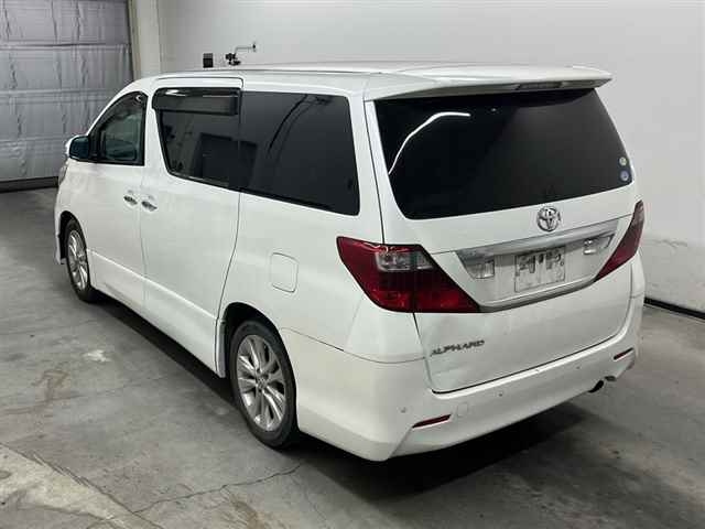TOYOTA ALPHARD 2010