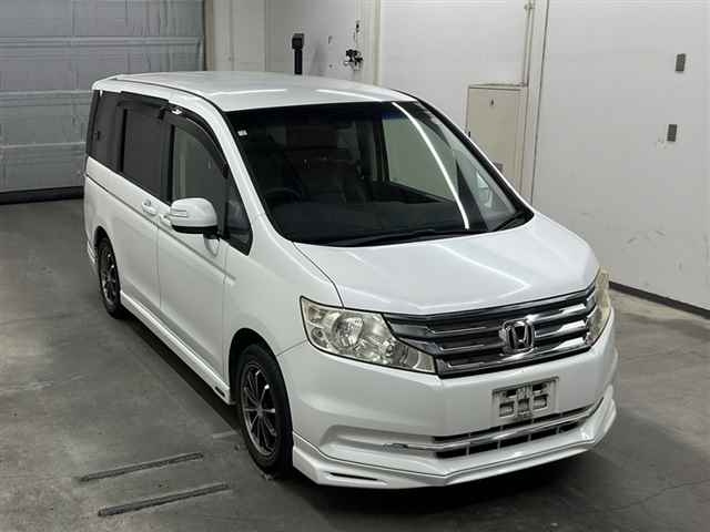 HONDA STEP WAGON 2012