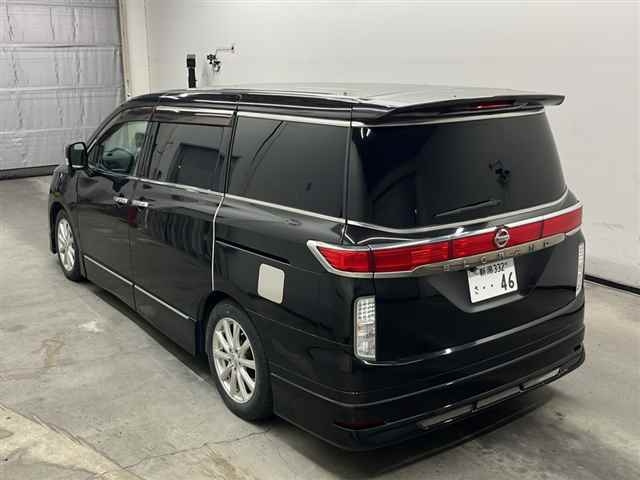 NISSAN ELGRAND 2011
