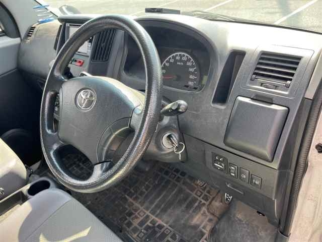TOYOTA TOWN ACE VAN 2011