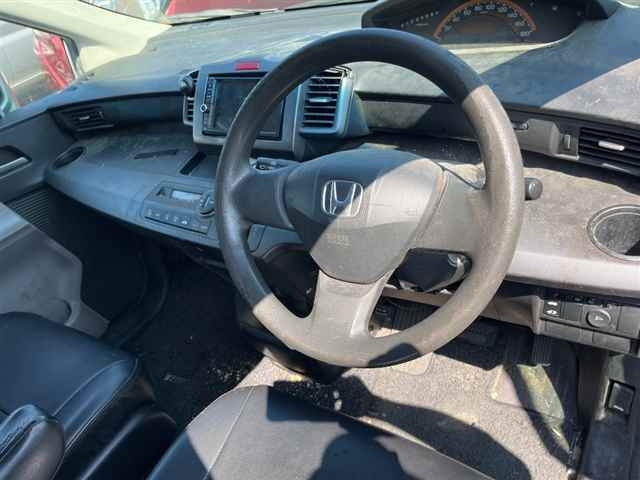 HONDA FREED 2010