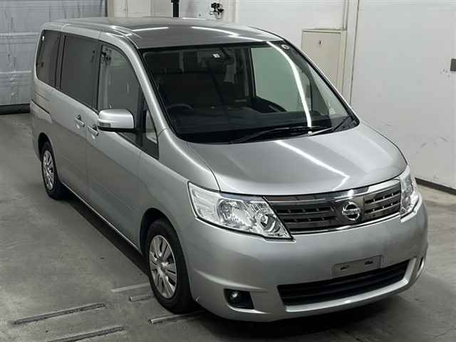 NISSAN SERENA 2010