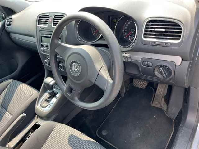 VOLKSWAGEN GOLF 2010