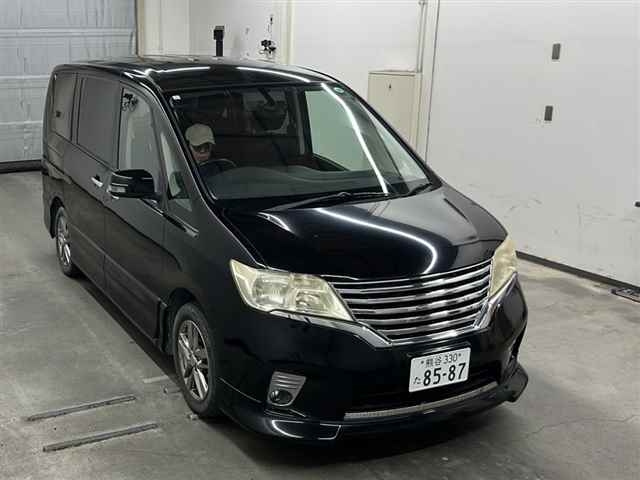 NISSAN SERENA 2011