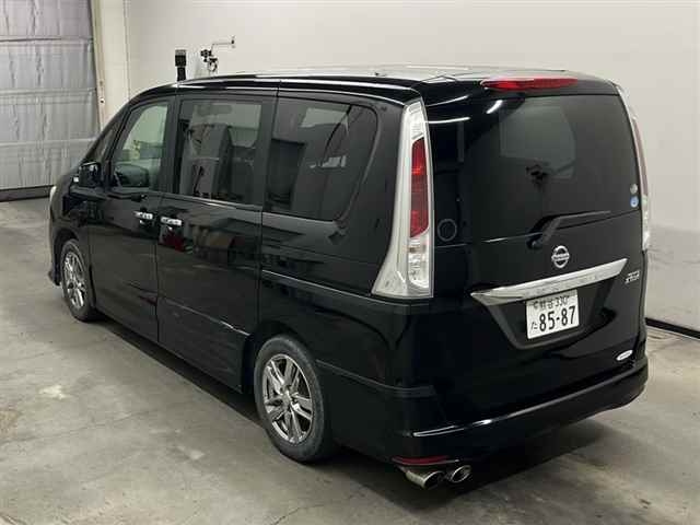 NISSAN SERENA 2011
