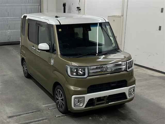 DAIHATSU WAKE 2016