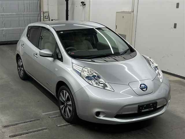 NISSAN LEAF 2017