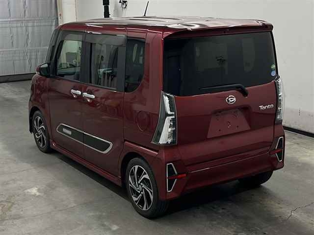 DAIHATSU TANTO 2021