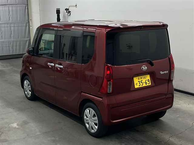 DAIHATSU TANTO 2024
