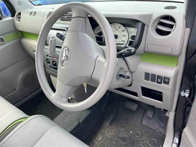 TOYOTA PIXIS SPACE 2015