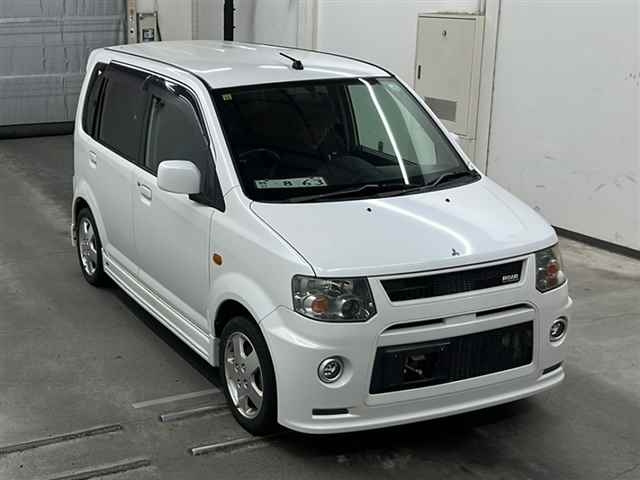 MITSUBISHI EK SPORTS 2010