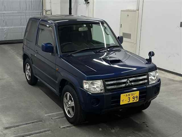 MITSUBISHI PAJERO MINI 2011