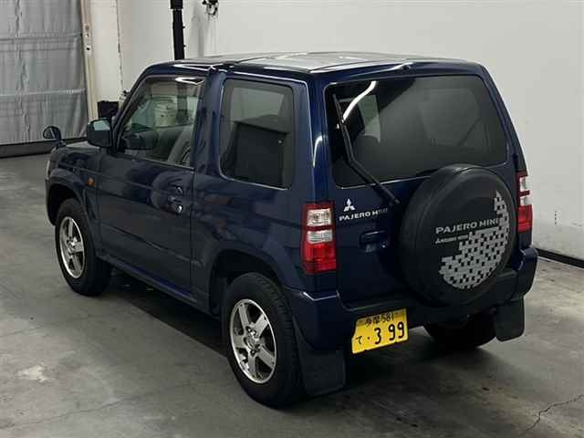 MITSUBISHI PAJERO MINI 2011
