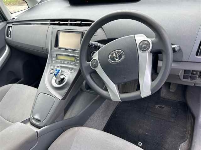 TOYOTA PRIUS 2011