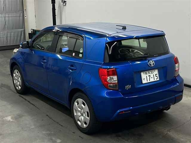TOYOTA IST 2013