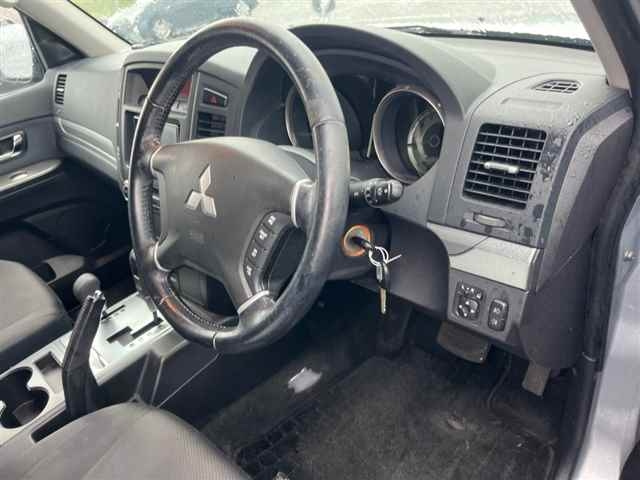 MITSUBISHI PAJERO 2010