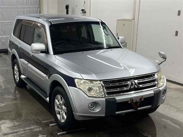 MITSUBISHI PAJERO 2010