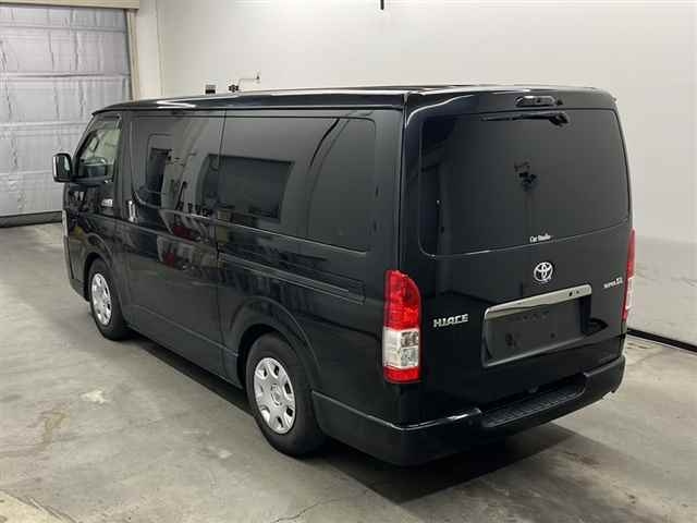 TOYOTA HIACE VAN 2022