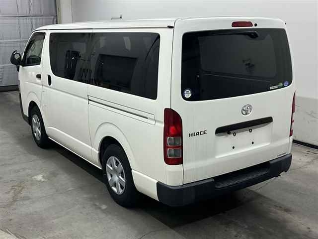 TOYOTA HIACE VAN 2019