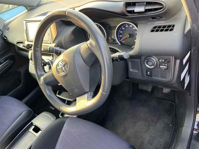 TOYOTA WISH 2016