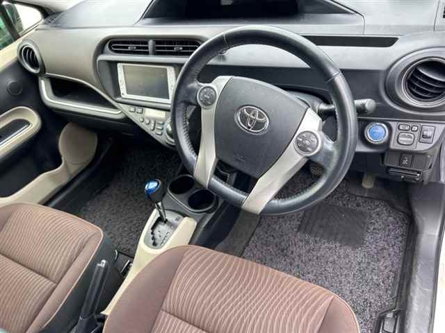TOYOTA AQUA 2013