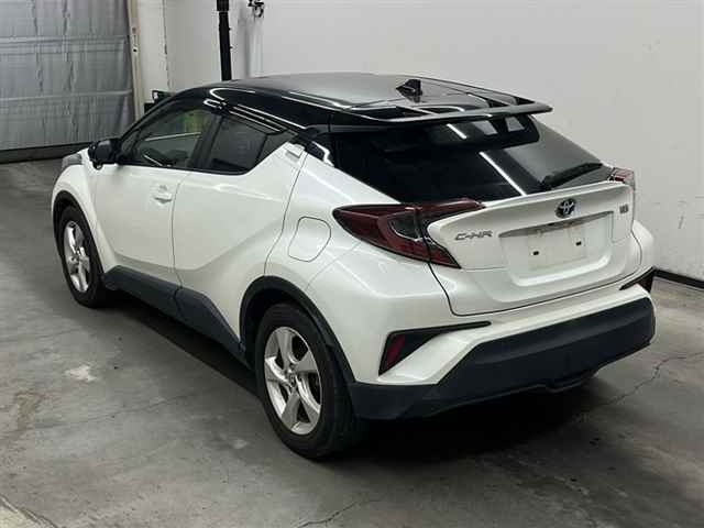 TOYOTA C-HR 2019