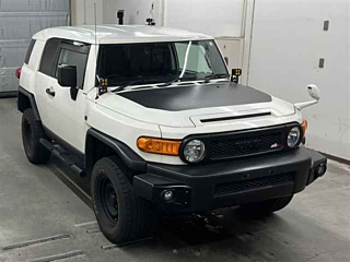 TOYOTA FJ CRUISER 2011