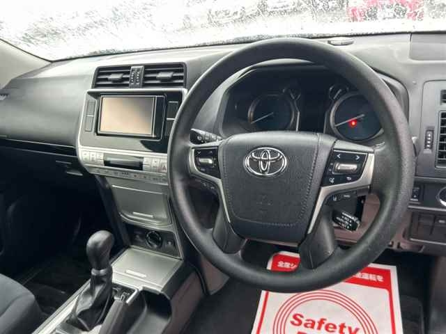 TOYOTA LAND CRUISER PRADO 2019