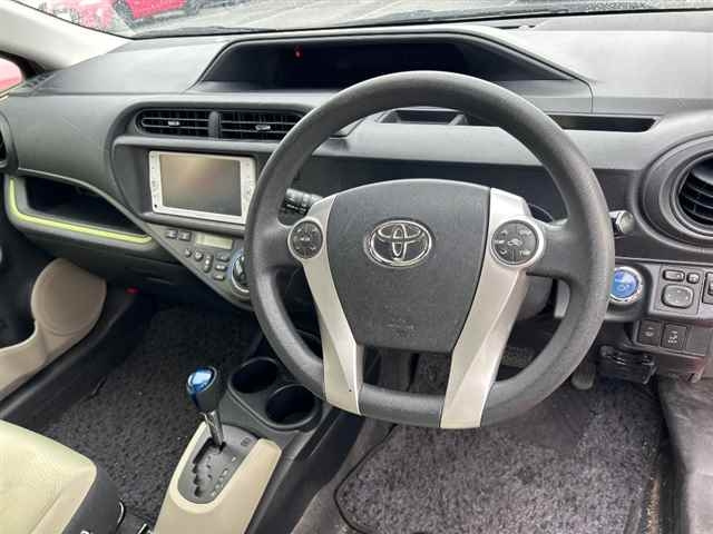 TOYOTA AQUA 2014