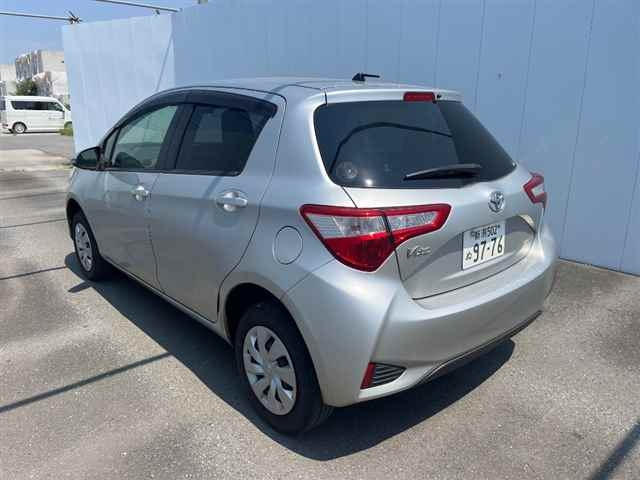 TOYOTA VITZ 2017