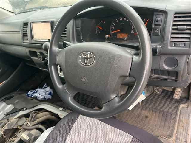 TOYOTA HIACE VAN 2014