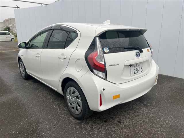 TOYOTA AQUA 2018