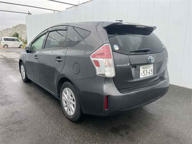 TOYOTA PRIUS ALPHA 2020