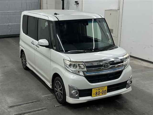 DAIHATSU TANTO 2015