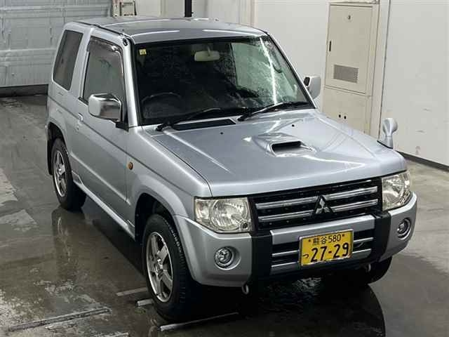 MITSUBISHI PAJERO MINI 2010