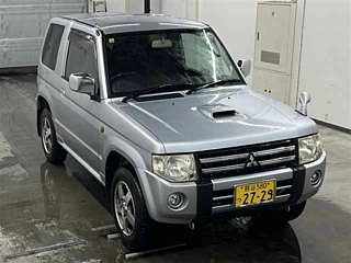 MITSUBISHI PAJERO MINI 2010