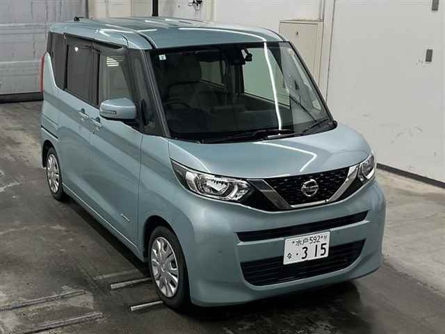 NISSAN ROOX 2021