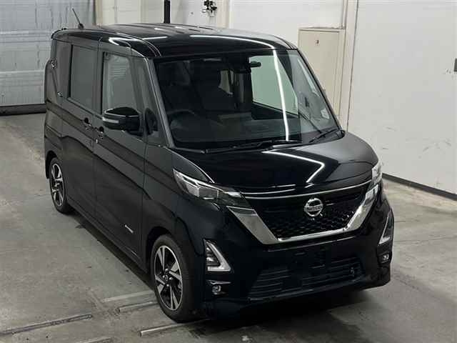 NISSAN ROOX 2020