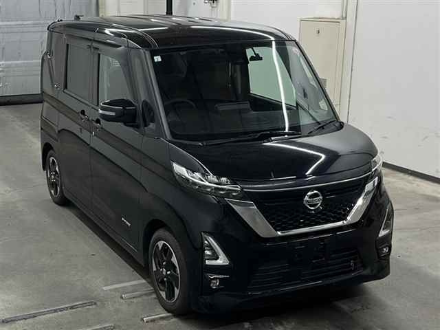 NISSAN ROOX 2021