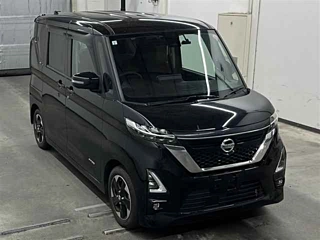 NISSAN ROOX 2021